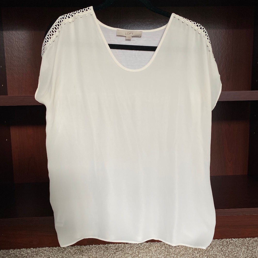 LOFT Off White Short Sleeved Blouse